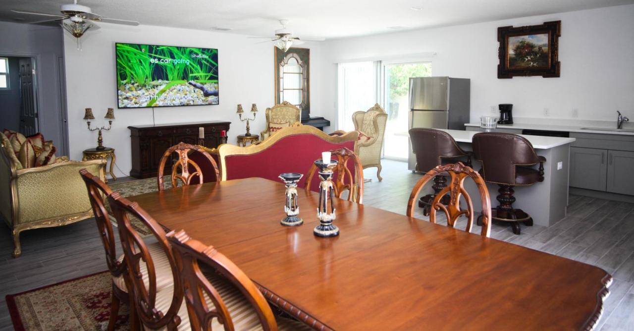 A Beautiful Queen Bedroom Orlando Exteriör bild