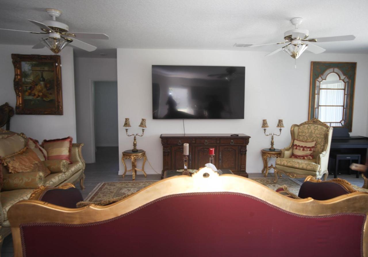 A Beautiful Queen Bedroom Orlando Exteriör bild