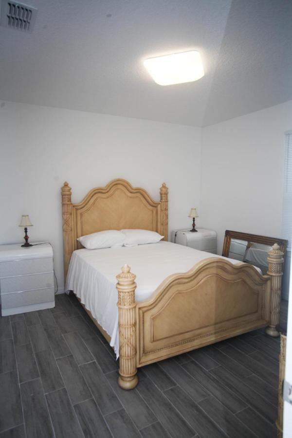A Beautiful Queen Bedroom Orlando Exteriör bild
