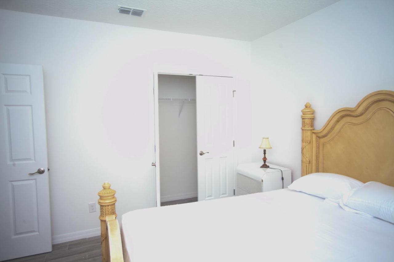 A Beautiful Queen Bedroom Orlando Exteriör bild
